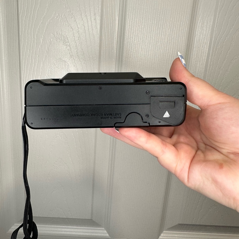 Kodak Ektabar VR35 35mm Vintage Point & Shoot Camera - Black - Picture 3 of 7